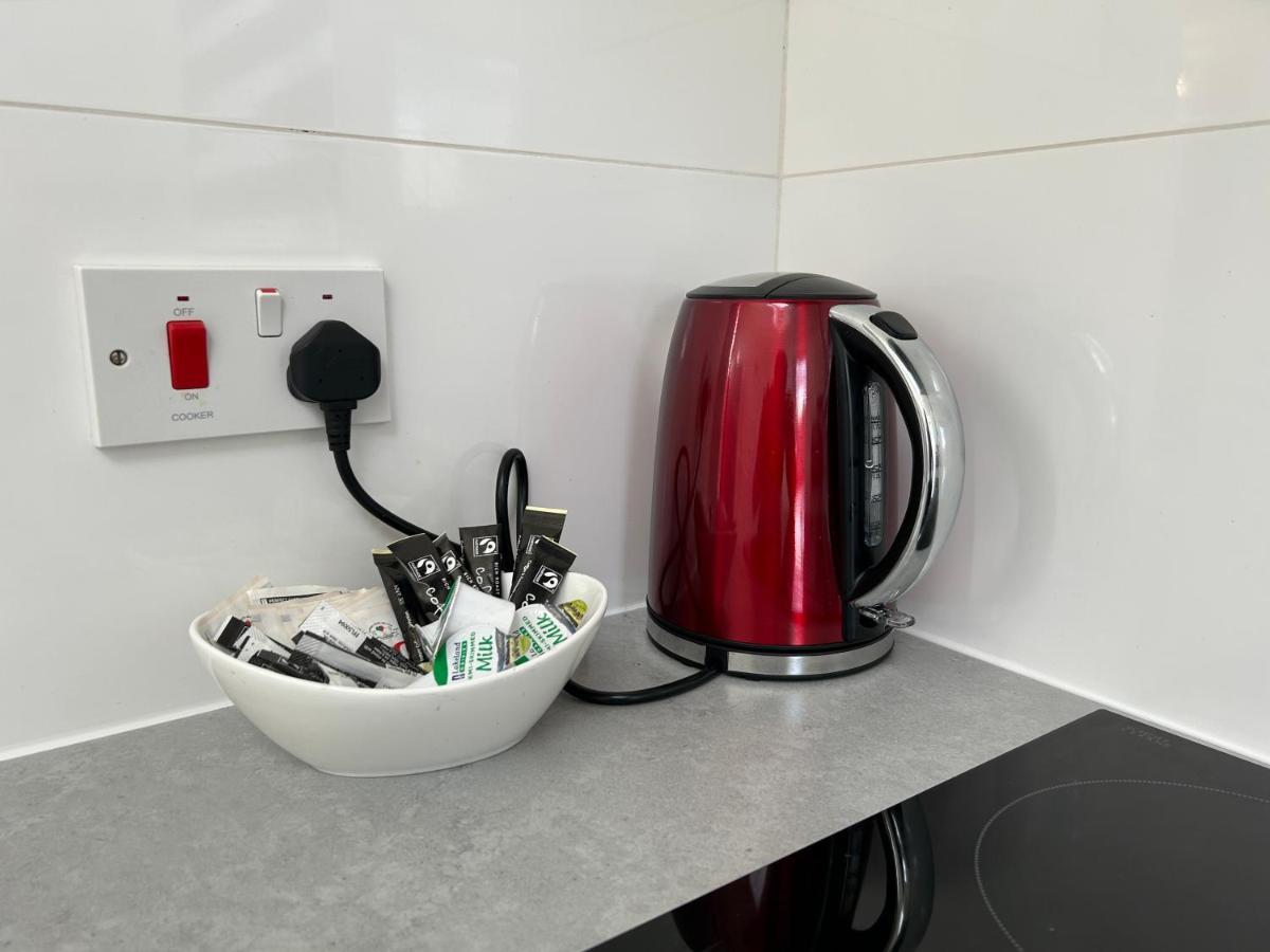 Modern 3 Bedroom House, Free Parking In Oxford