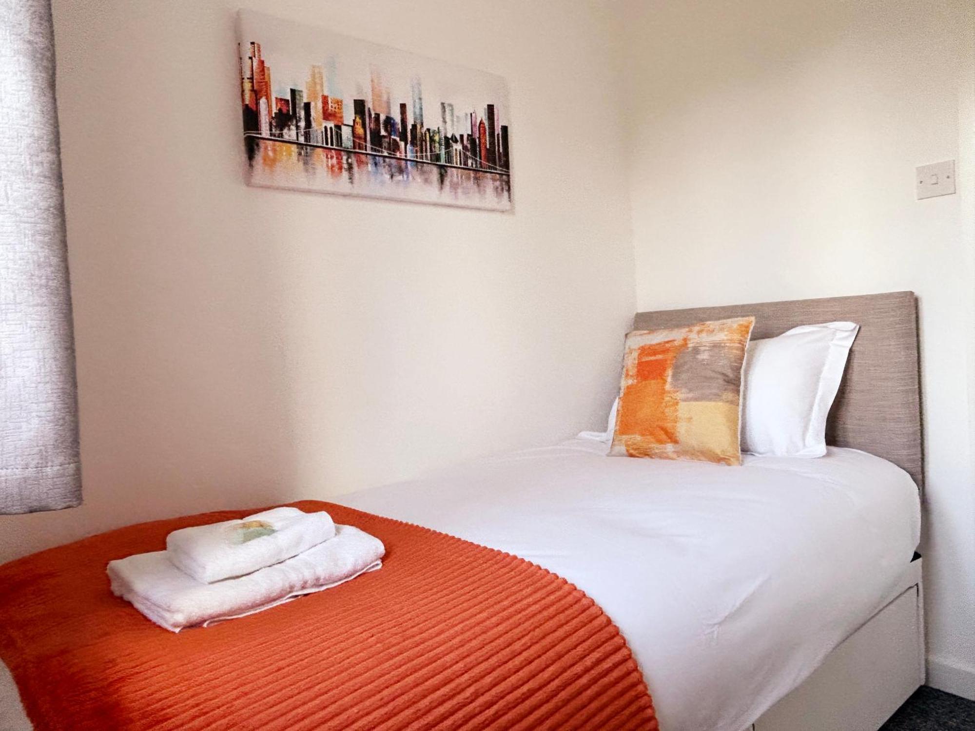Modern 3 Bedroom House, Free Parking In Oxford * Oxford